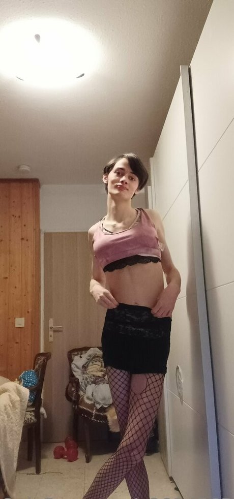 alicialiniquinn pornstar nude photo