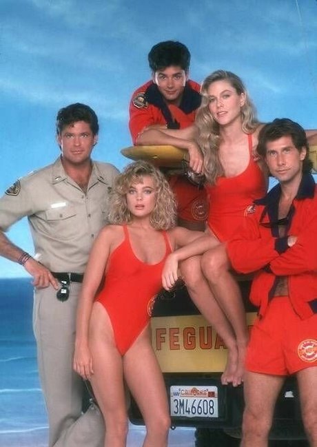 Erika Eleniak nudes actress pic