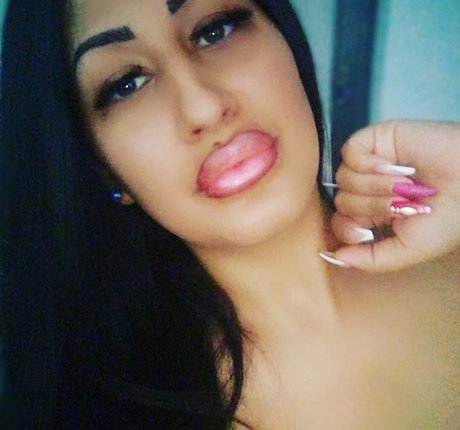 Csimbora Barbara beautiful star galleries