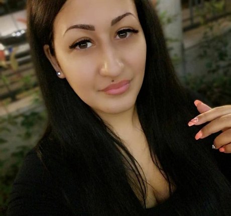 Csimbora Barbara hot actress gallery