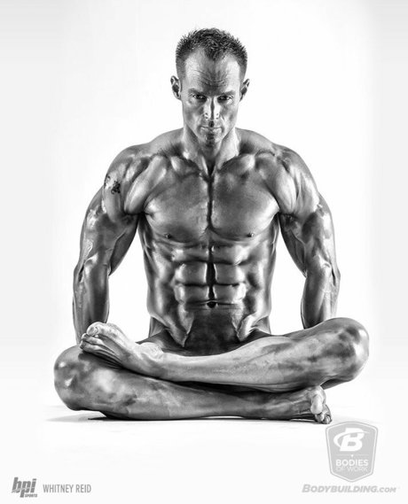 Bodybuilding com s BodiesWork model sexy photo