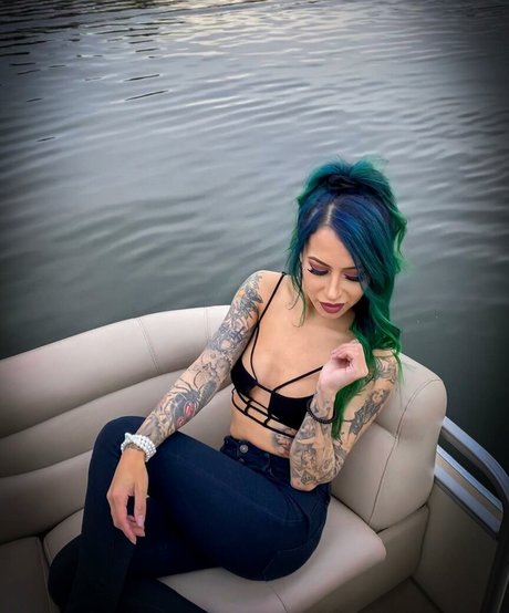 meghanelle star high quality photos