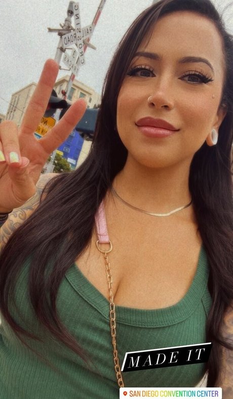 meghanelle nudes model pictures