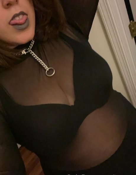 taerap naked model photos