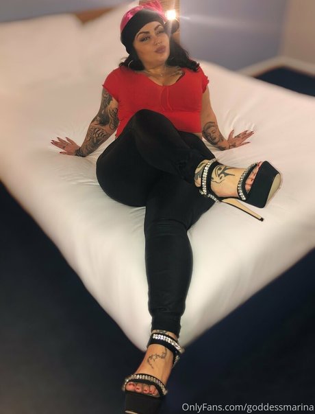 latinamarina pornographic model pics