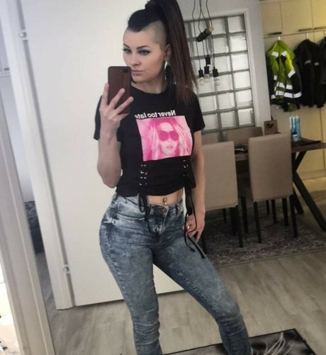 VMissyB star xxx photo