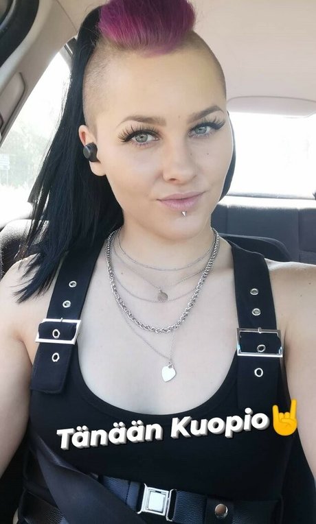 VMissyB adult actress photos