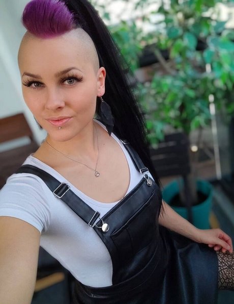 VMissyB model hot img