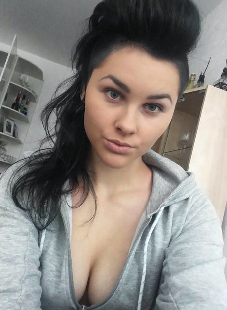 VMissyB pornographic model galleries