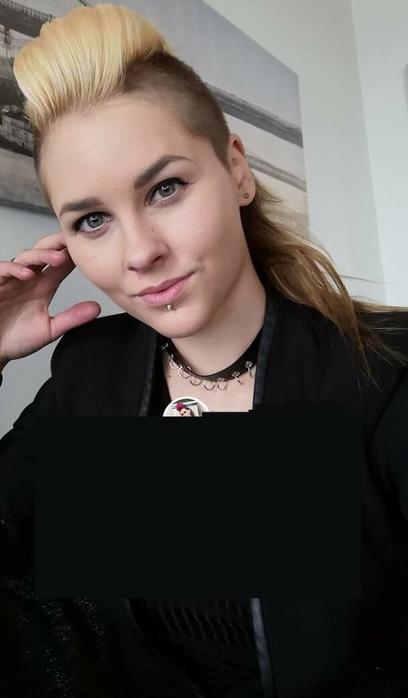 VMissyB perfect actress pic