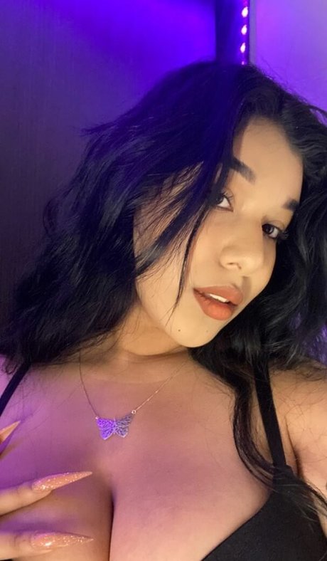 Fernanda V art model picture