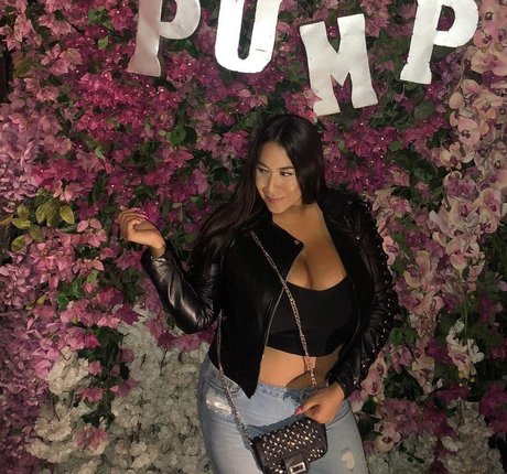 realroses nude star image