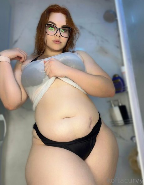 KoftaCurvy adult actress pics
