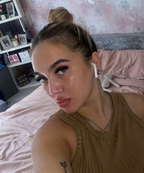 Caoimheeee pornstar hot picture