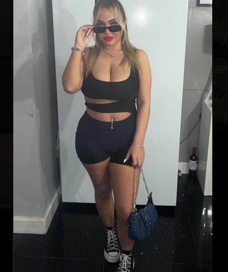 Caoimheeee model erotic photos