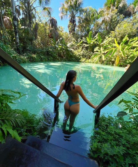 Bela Fernandes star naked img