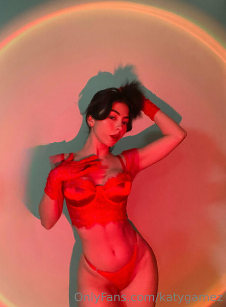 Katygamez pornographic actress img