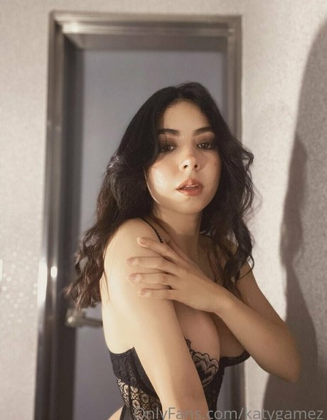Katygamez star pornographic photos