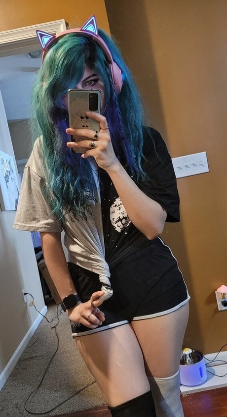 kittyrawr sexy model image