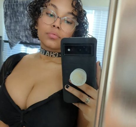 raven of chaos nudes model pics