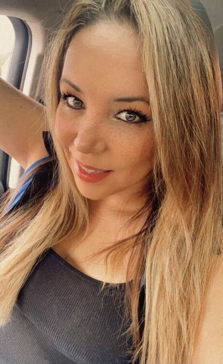 BOMBONA pornographic model img