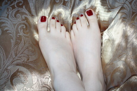 Ilona Black exclusive pornstar pics