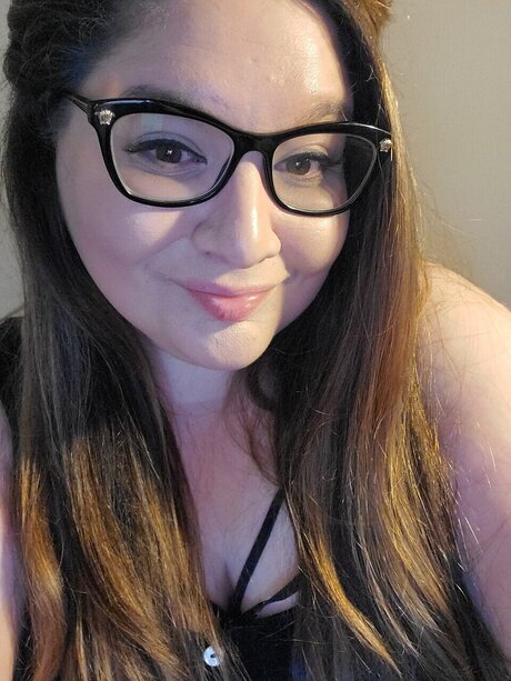 Shayna adult model img