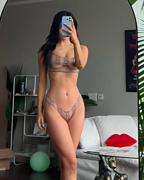 u188194773 pretty pornstar gallery