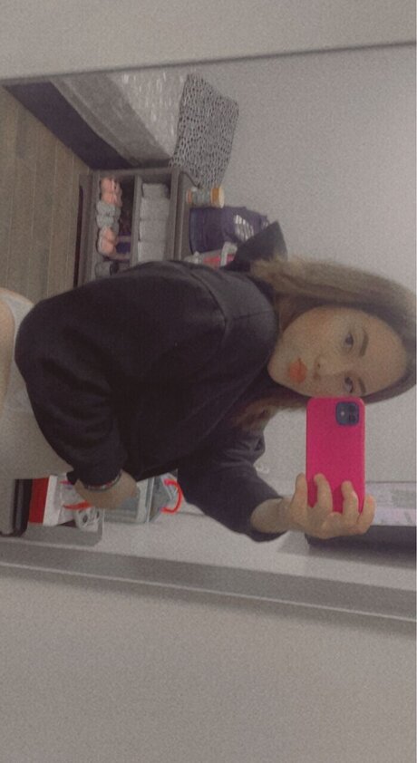 Xxxcarmsx beautiful actress image