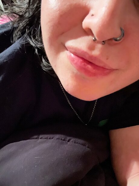 Shyloh Jynx porn model images