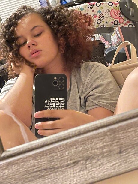 Ariel White perfect star photo