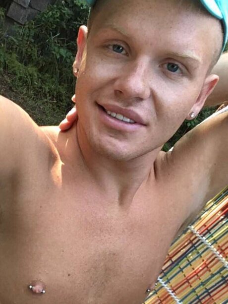 Elijah Dawson star nude image