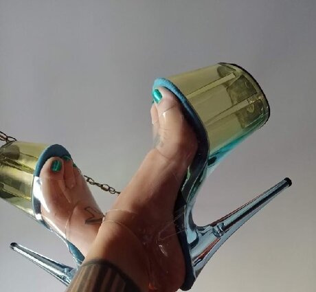 Feet4u44 free pornstar pictures