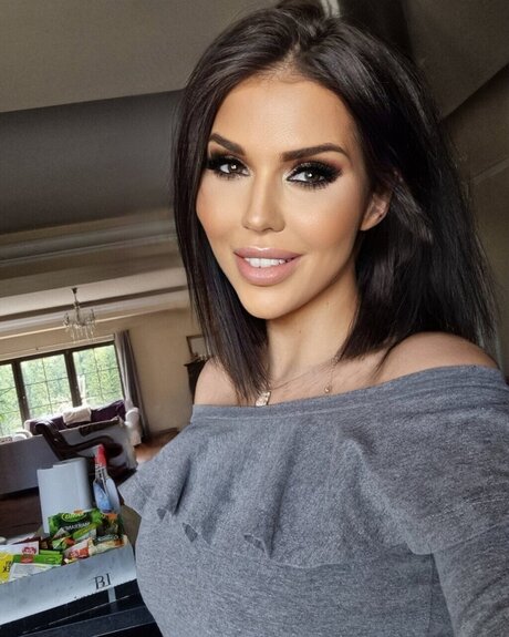 Brunette1987 exclusive pornstar archive