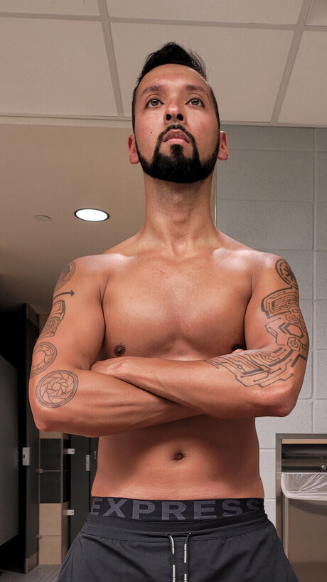 KallmeCris sexy actress picture