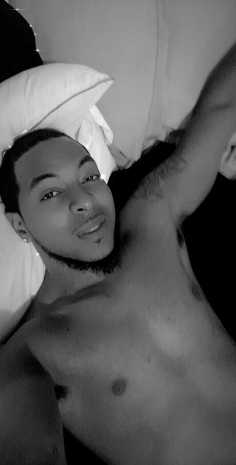 C Lo the genie_ model adult image