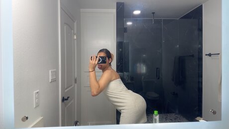 Aleseg21 model sex image