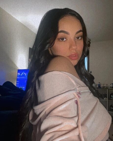 MAE STRO_ pornstar beautiful image