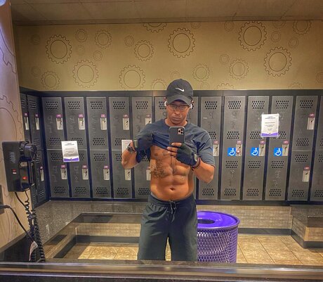 Devante Smith Cowsette nude actress images