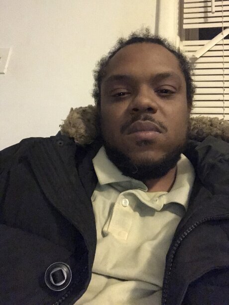 Raevon Parker naked actress archive