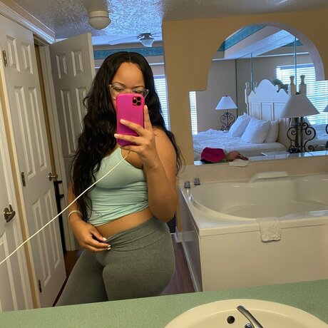 prettyBooty_ porn model images