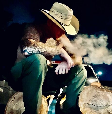 Mike Diamond beautiful model image