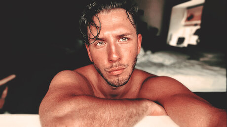 ItsPaul model free pic