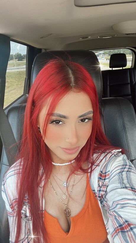 Ivettee porn model picture