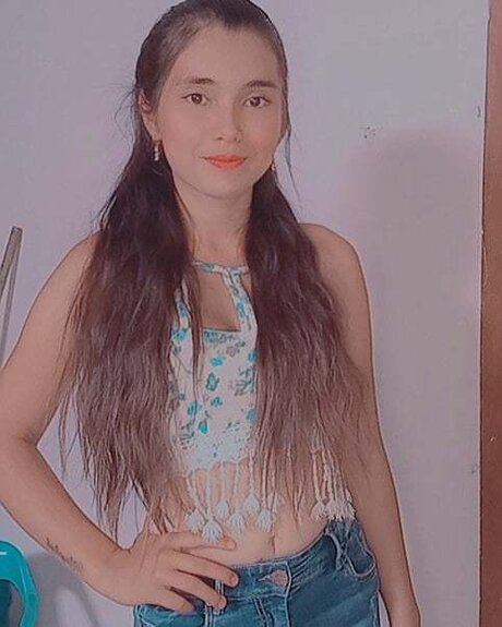 Leiferv model hd photos