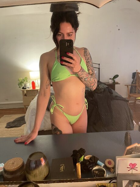 u95005684 star xxx picture