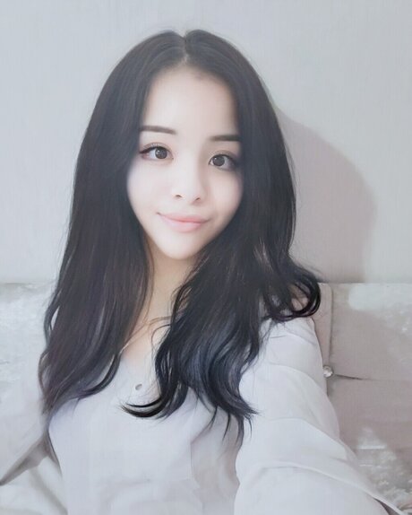 KAYLAH pornstar pretty pic