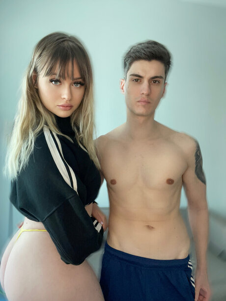 _sss ttt_ naked star pic