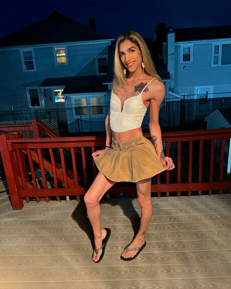 JuicyXJuju hot pornstar pics