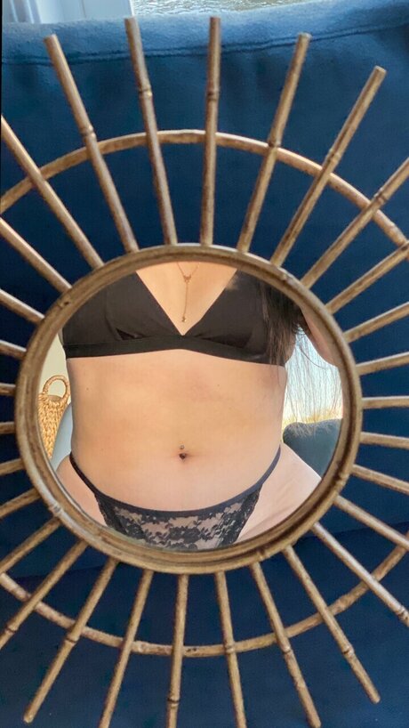 u18793543 model top archive